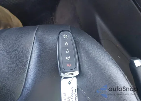 2017 Ford Focus Titanium from USA, damaged, VIN 1FADP3J2OHL348539